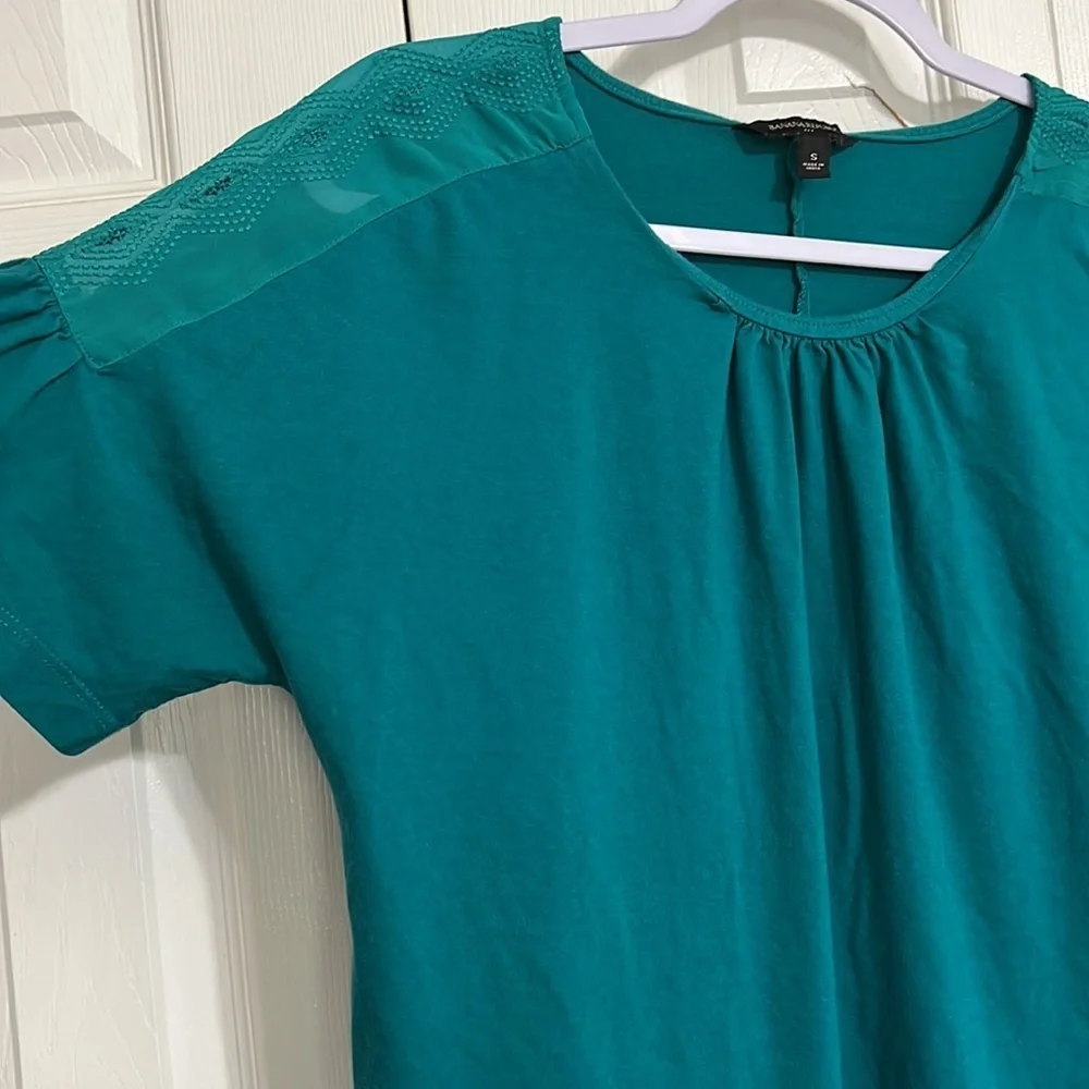 Banana Republic Small Short Sleeve Top - Picture 2 of 6